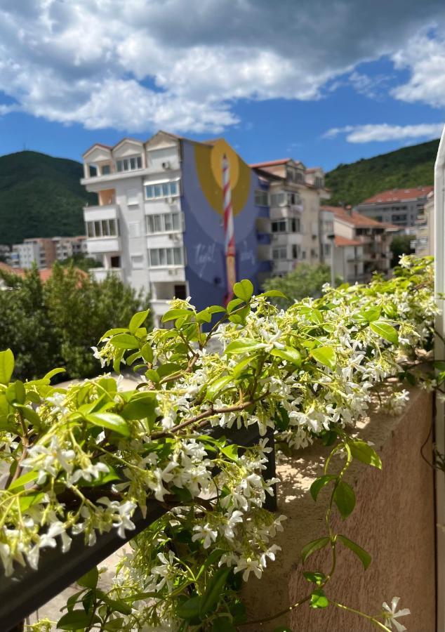Apartmani Goran I Jelena Zec Будва Экстерьер фото