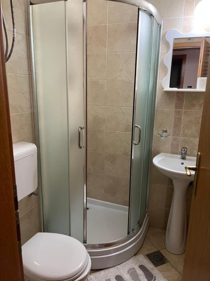 Apartmani Goran I Jelena Zec Будва Экстерьер фото