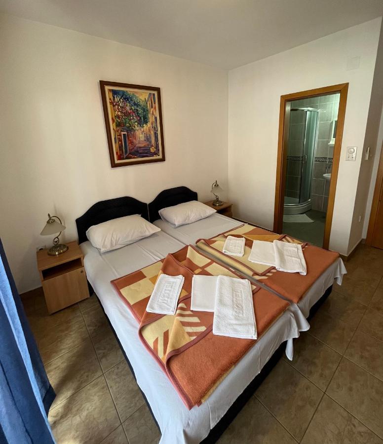 Apartmani Goran I Jelena Zec Будва Экстерьер фото