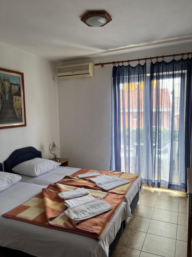 Apartmani Goran I Jelena Zec Будва Экстерьер фото